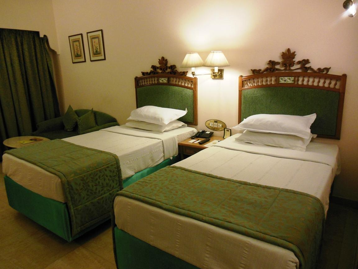 Royal Court Otel Madurai Dış mekan fotoğraf