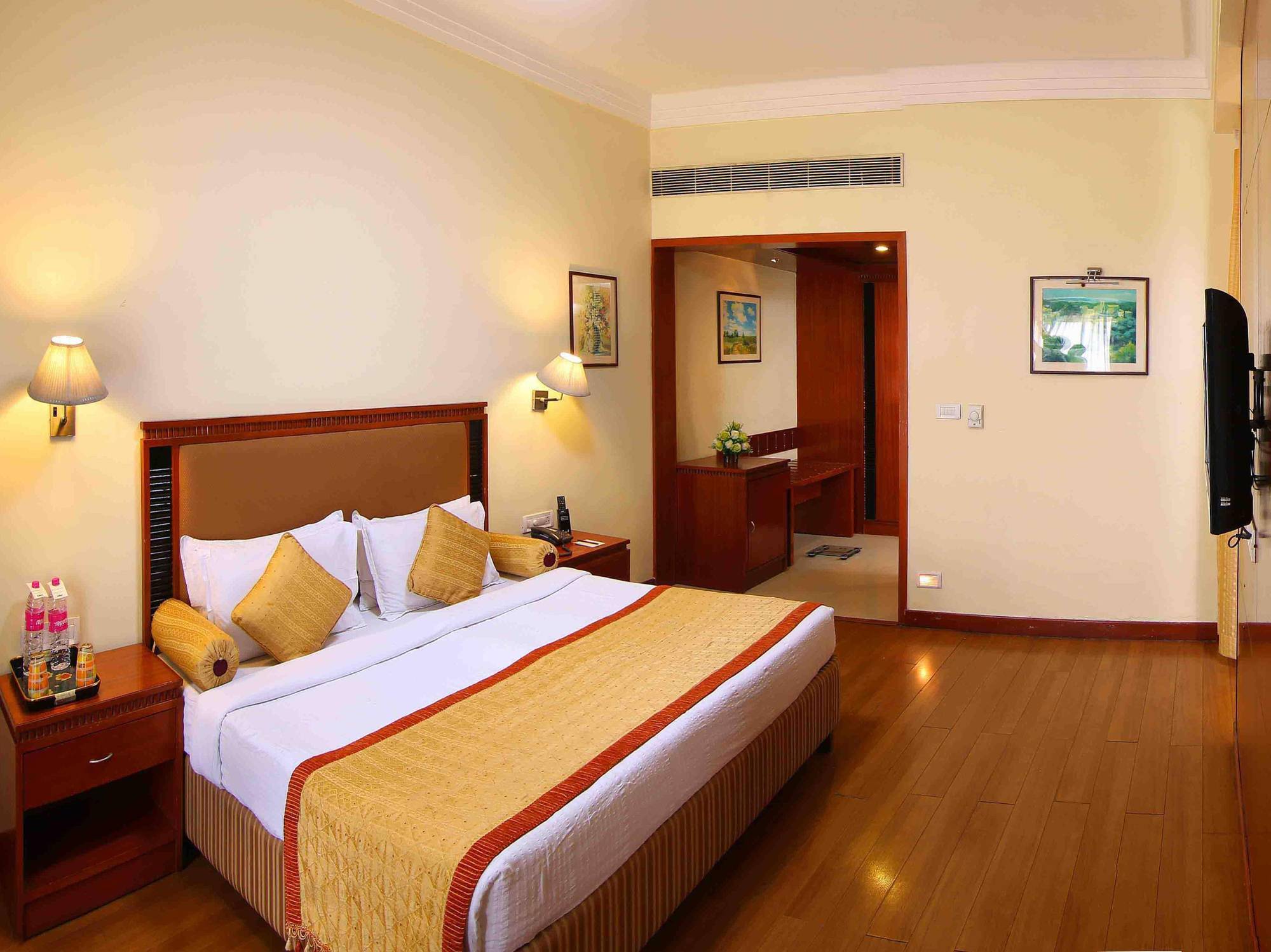Royal Court Otel Madurai Dış mekan fotoğraf