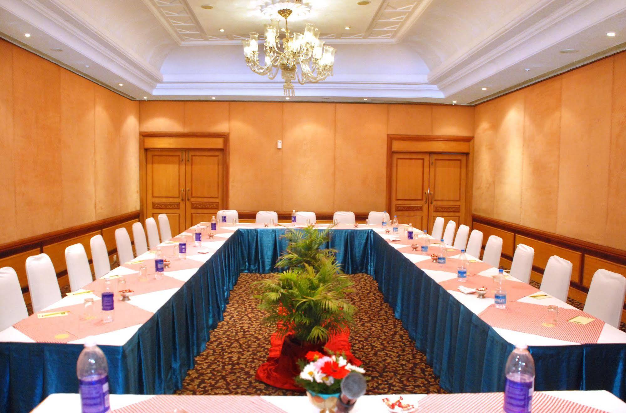 Royal Court Otel Madurai Dış mekan fotoğraf