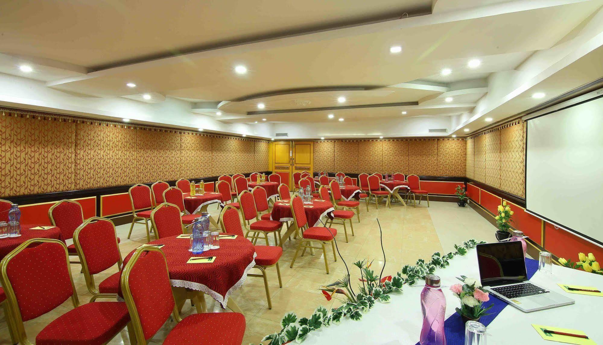 Royal Court Otel Madurai Dış mekan fotoğraf