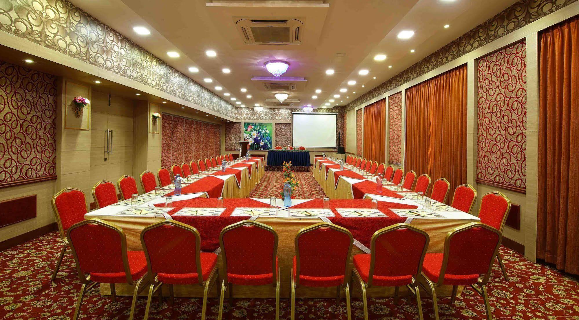 Royal Court Otel Madurai Dış mekan fotoğraf