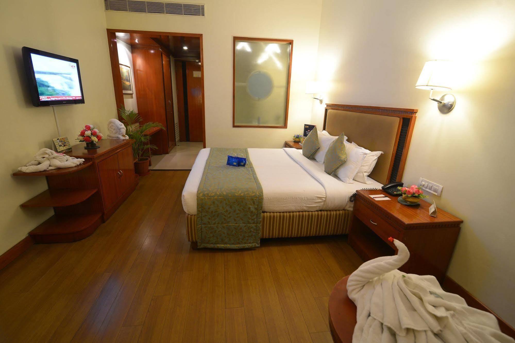 Royal Court Otel Madurai Dış mekan fotoğraf