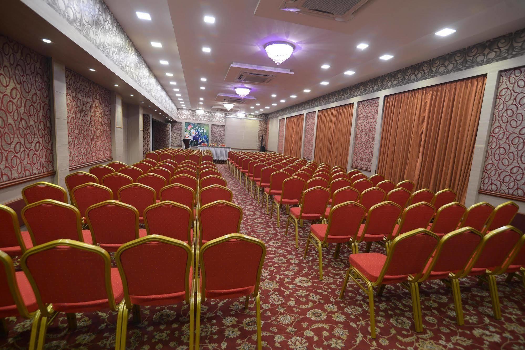 Royal Court Otel Madurai Dış mekan fotoğraf